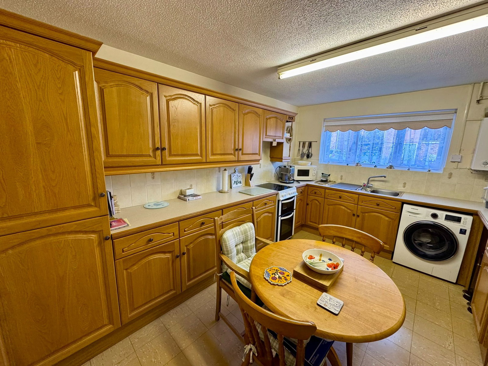 Semi Detached House in Ashford
