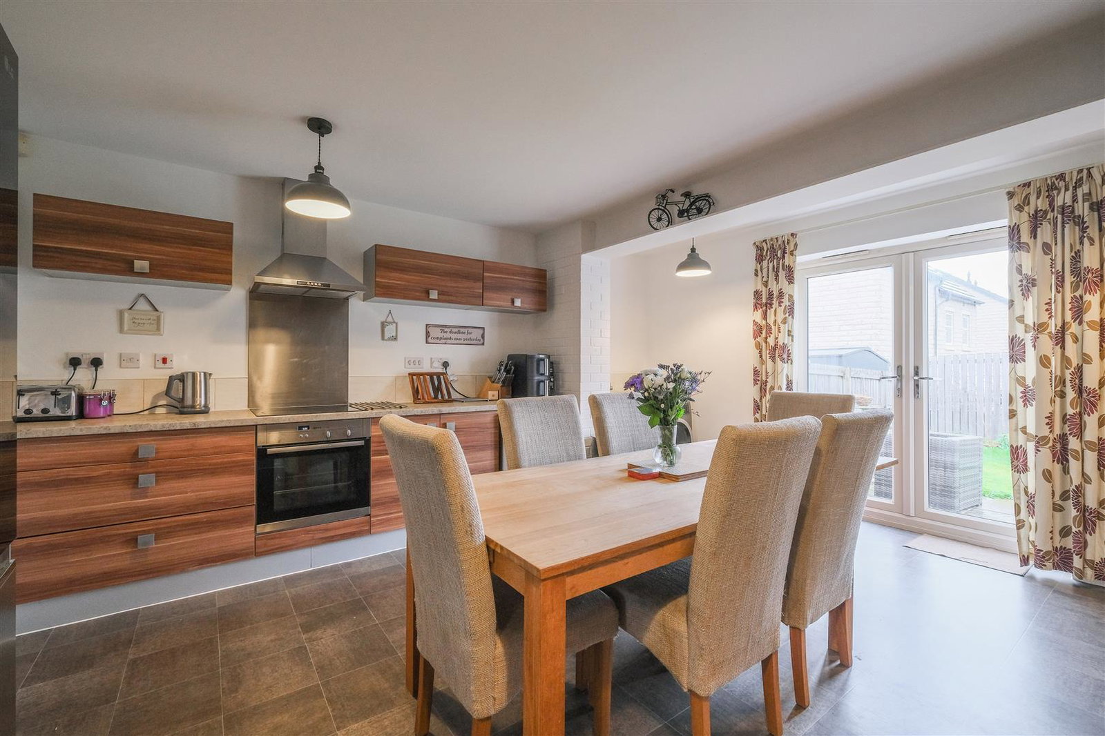 Semi Detached House in Huddersfield