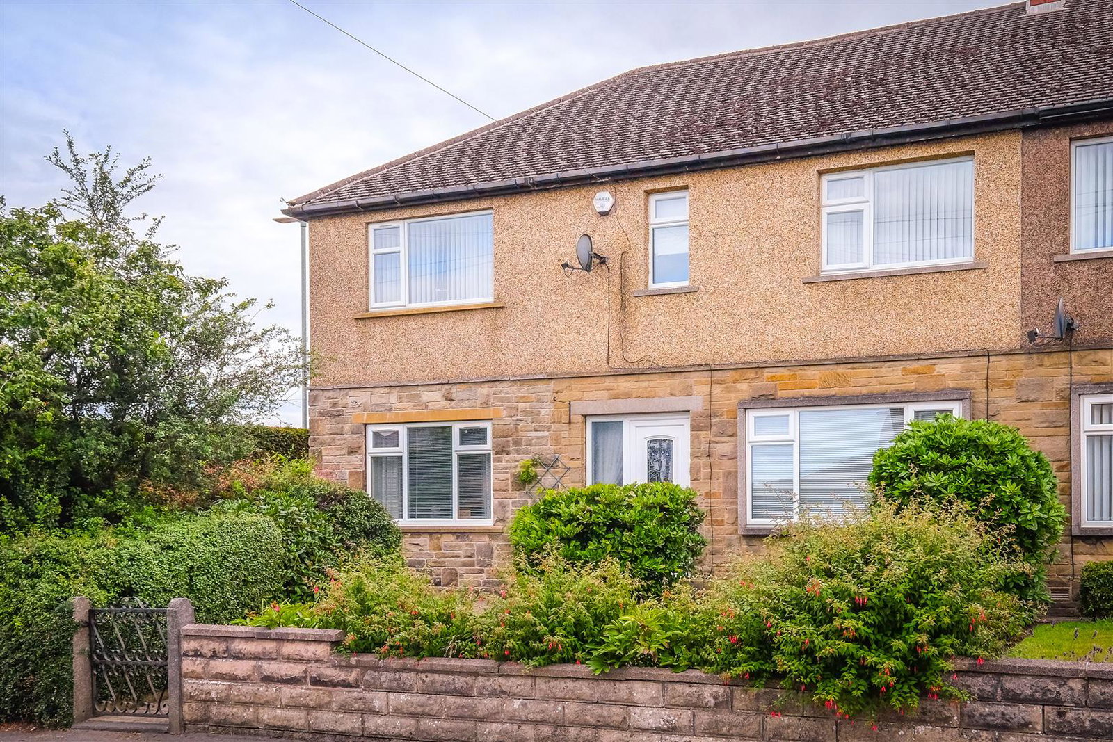 Semi Detached House in Huddersfield