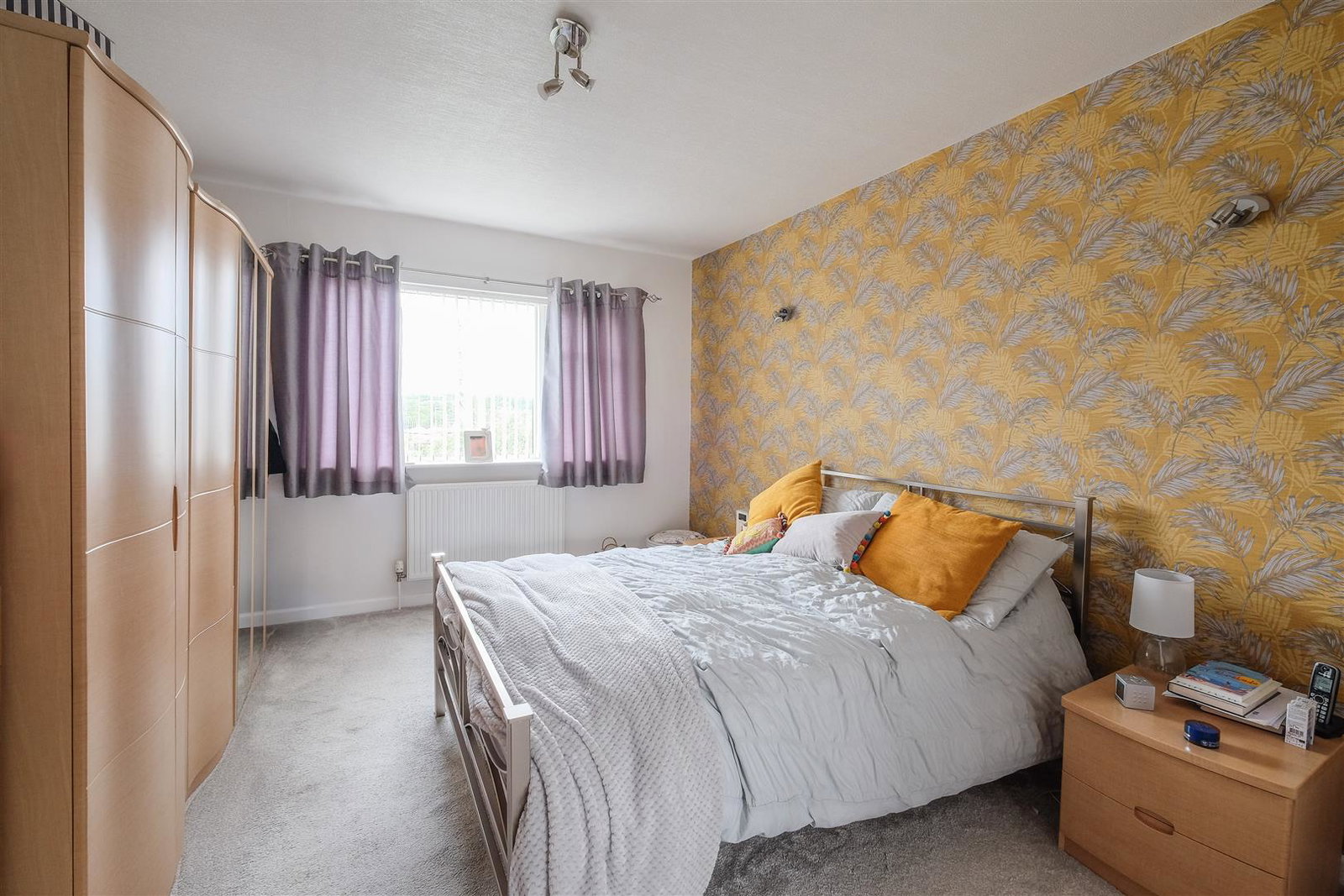 Semi Detached House in Huddersfield