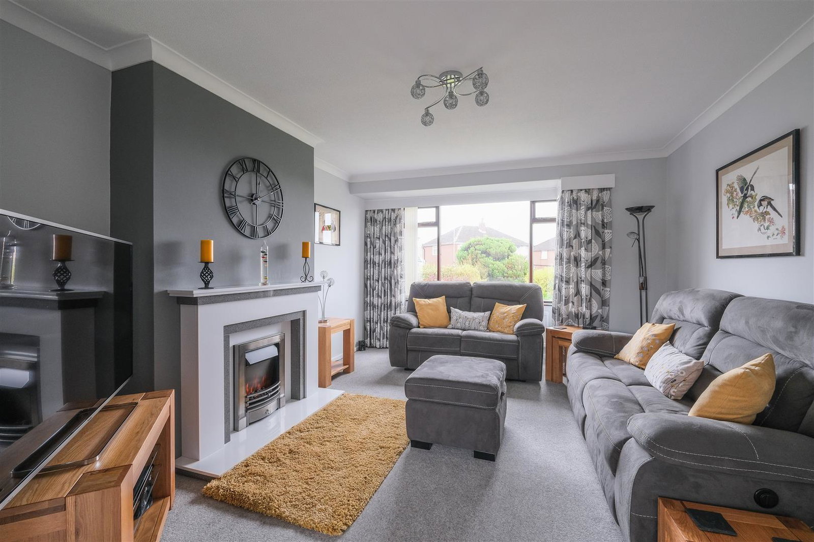 Semi Detached House in Huddersfield