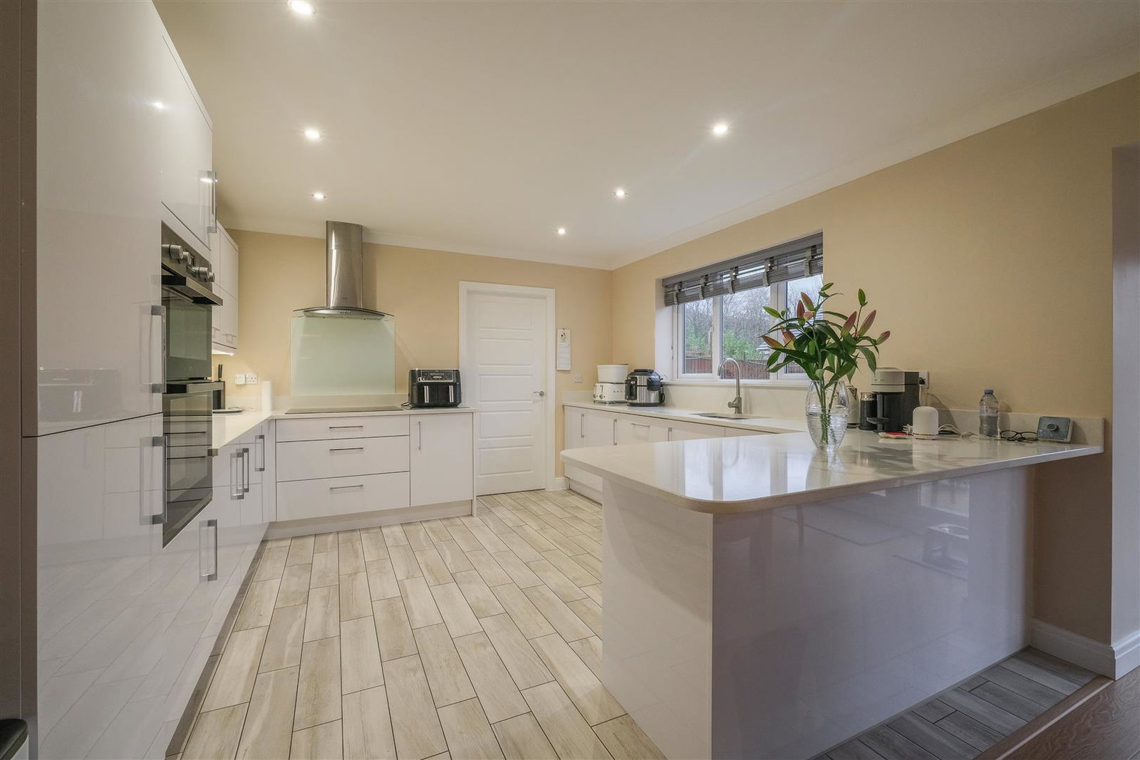 Detached House in Huddersfield