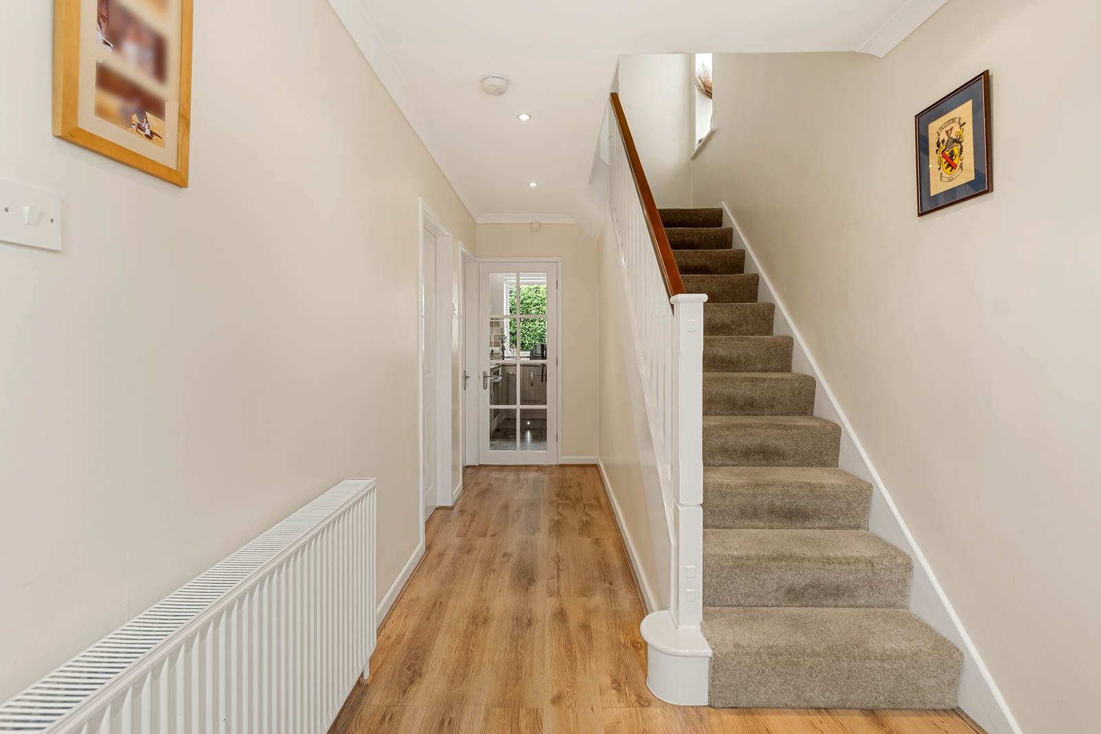 Semi Detached House for sale in Huddersfield, Kennedy Avenue, Huddersfield