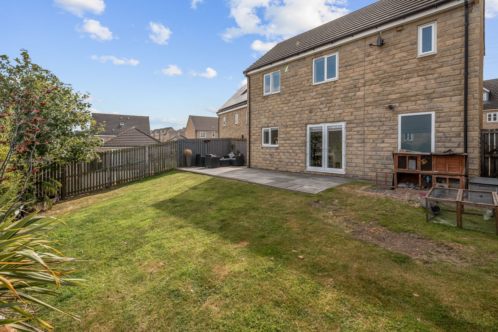 Detached House in Huddersfield