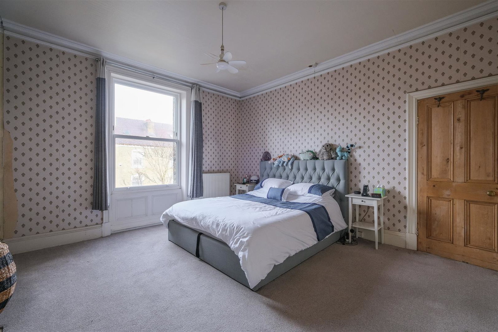 Detached House in Huddersfield