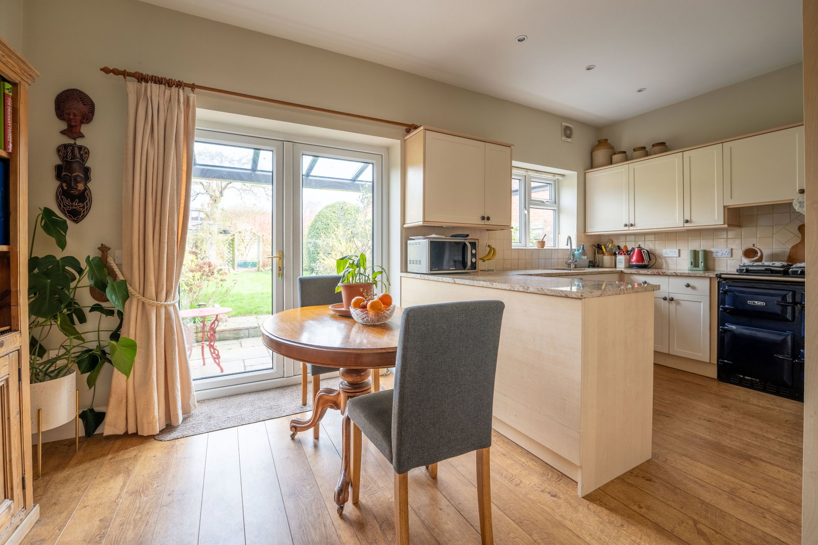 Semi Detached House in York