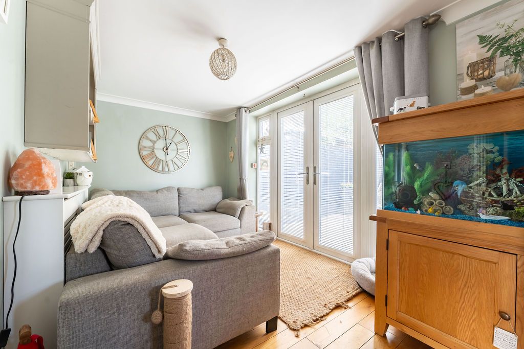 Semi Detached House in York