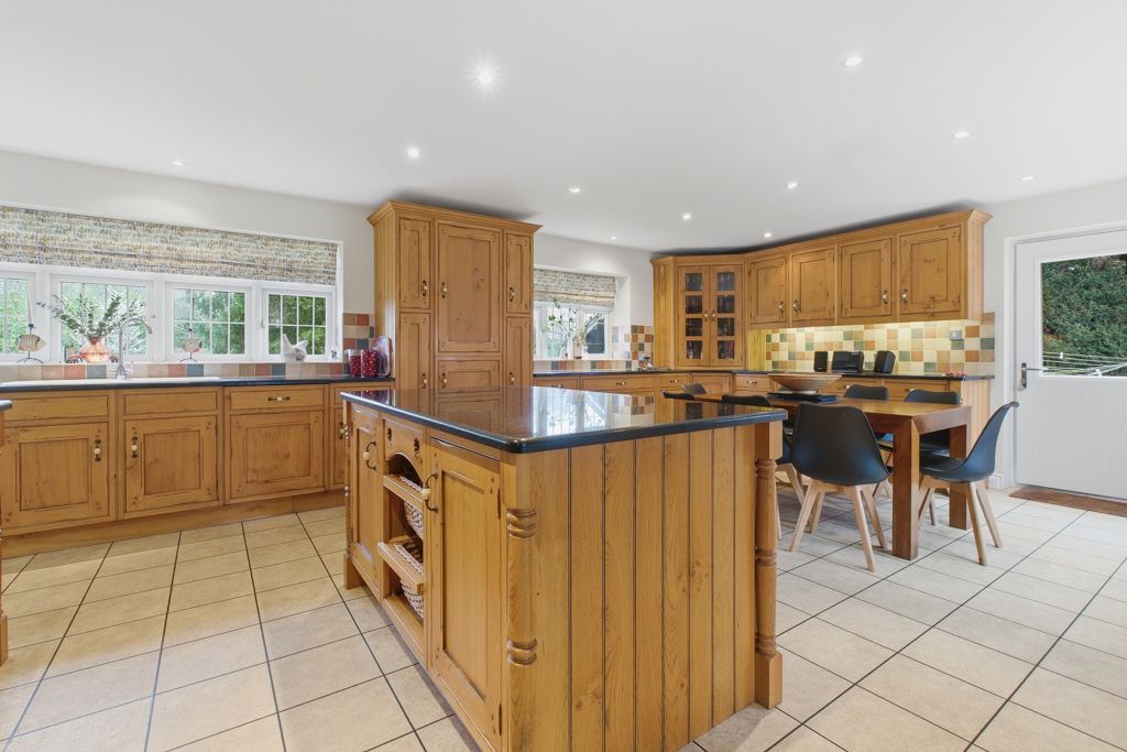 Detached House in Tamworth 3