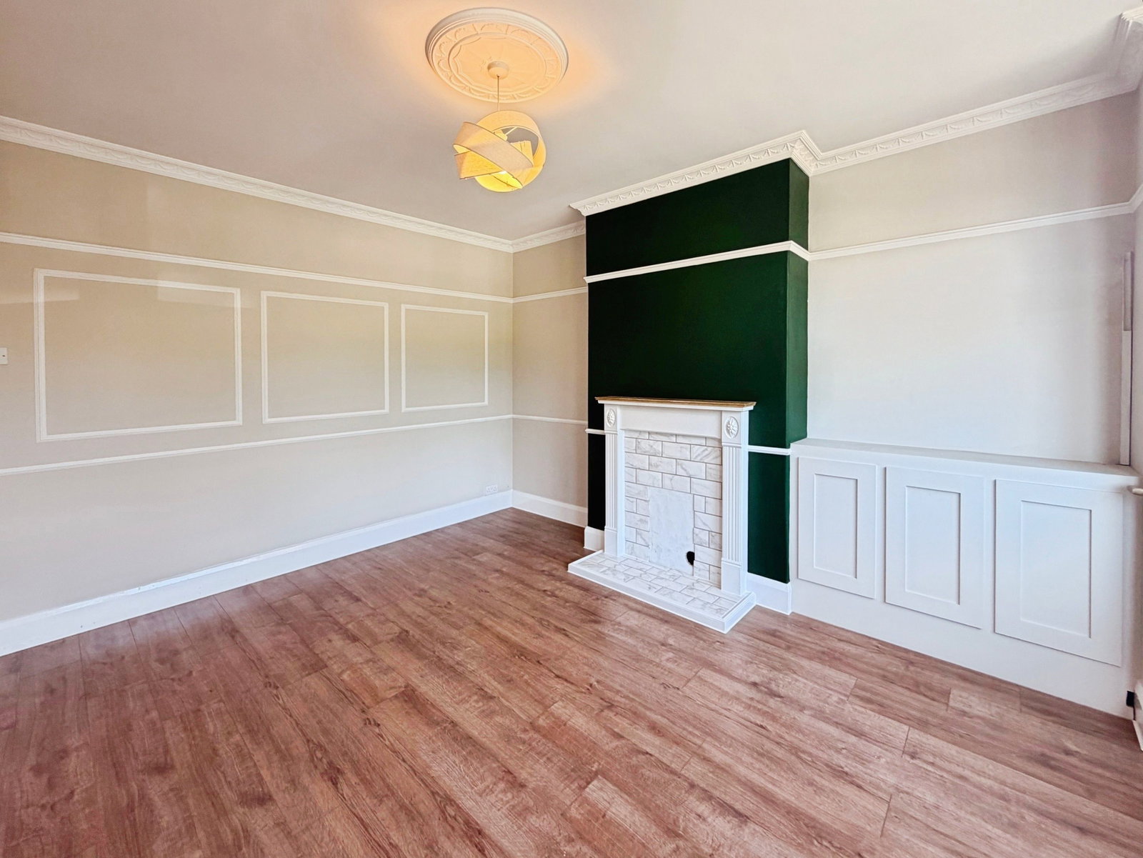 Semi Detached House in Bristol 5