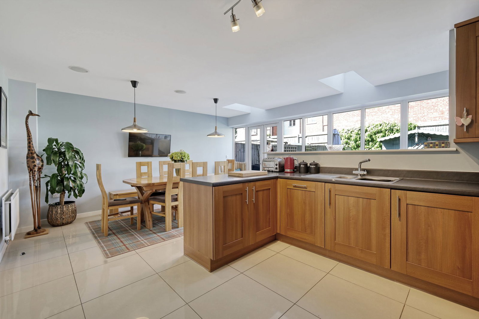 End Of Terrace House in Basildon