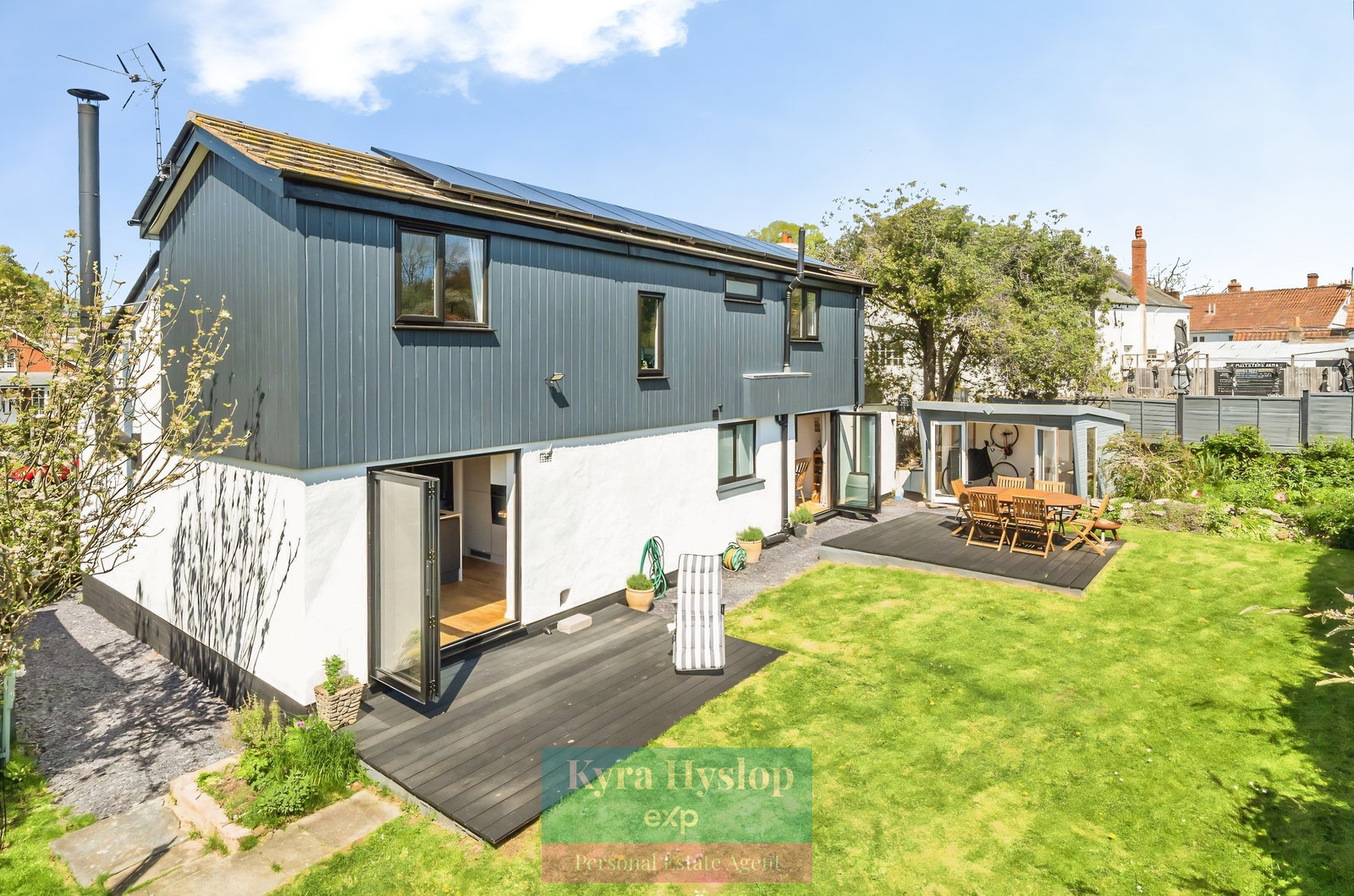 Detached House in Exeter