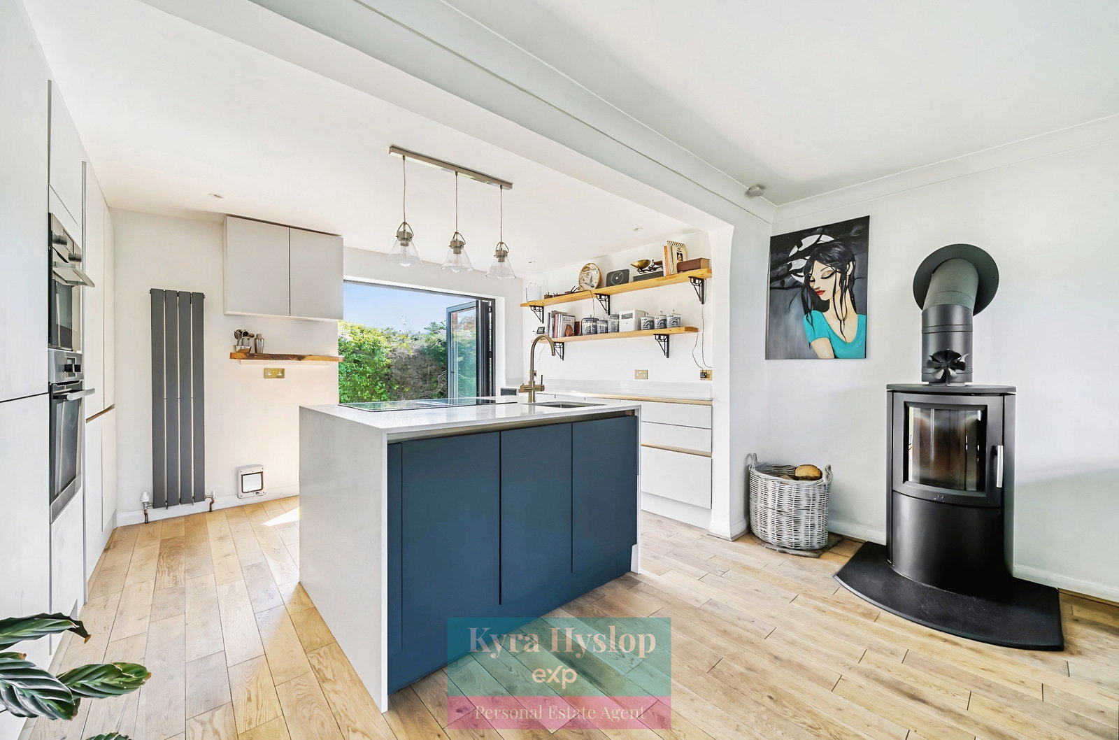 Detached House in Exeter
