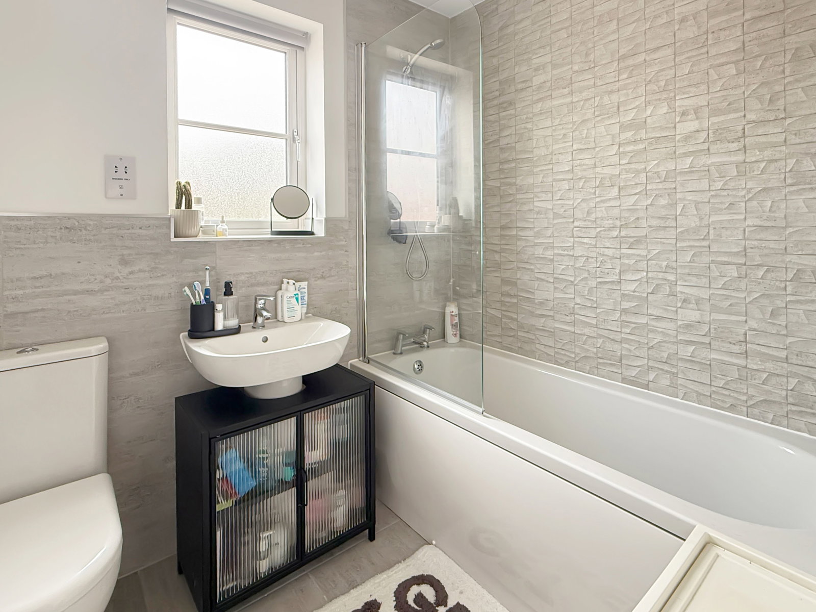 Semi Detached House in Telford