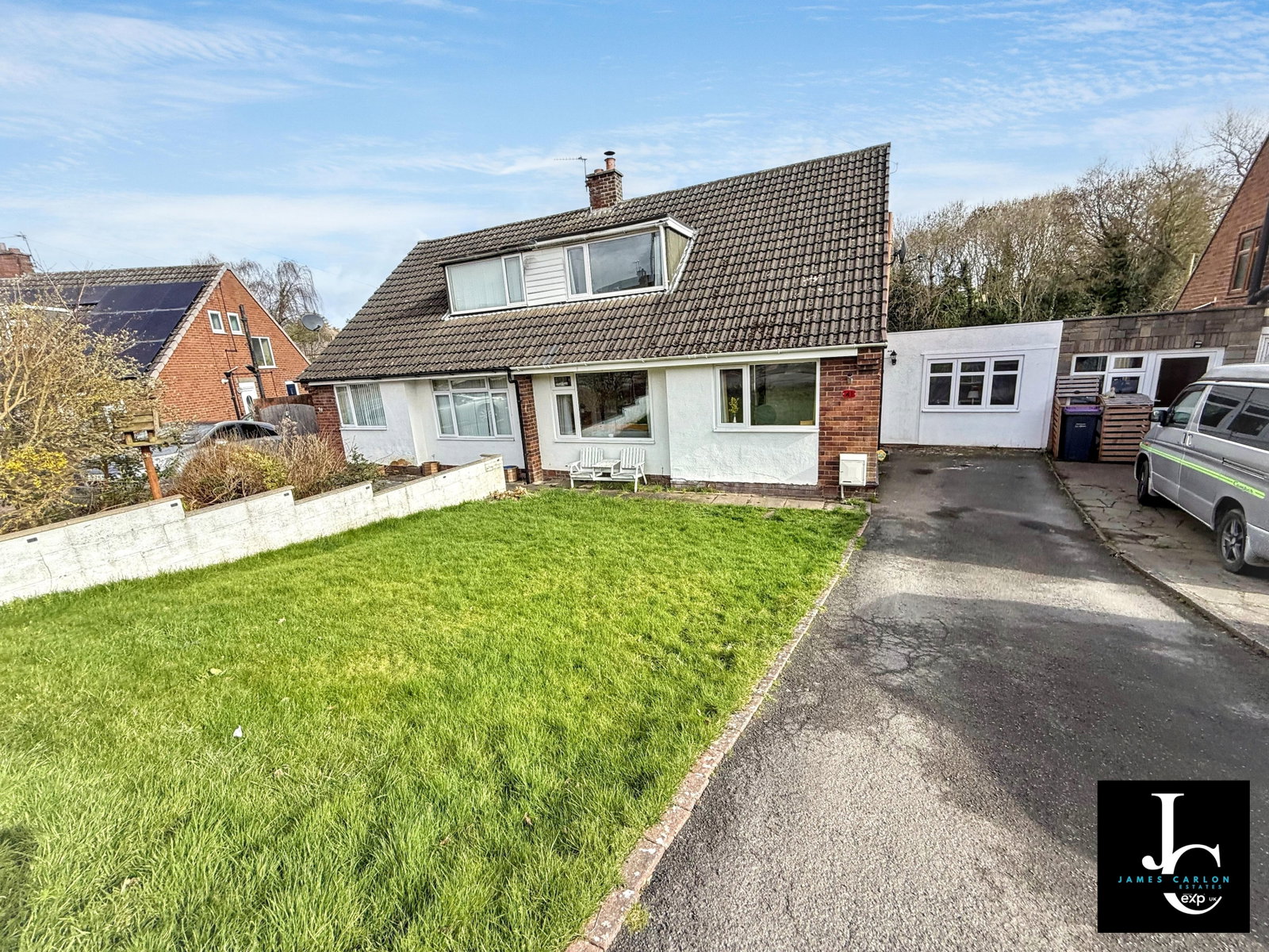 Semi Detached House in Telford