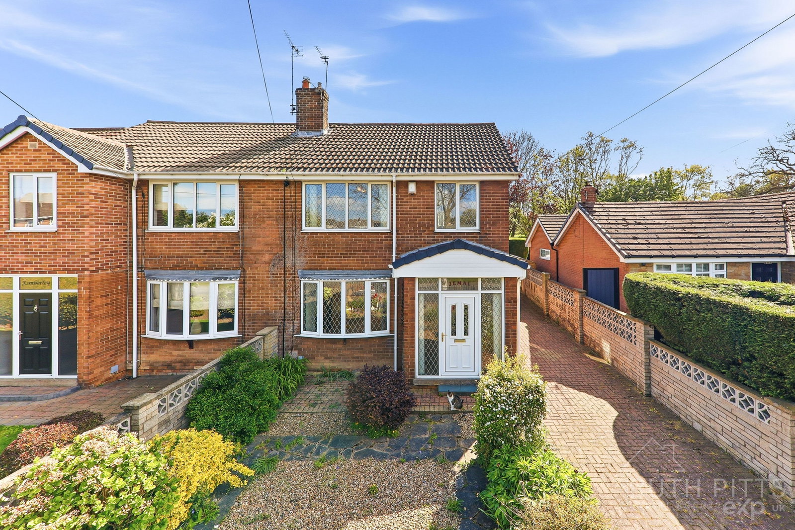 Semi Detached House in Pontefract