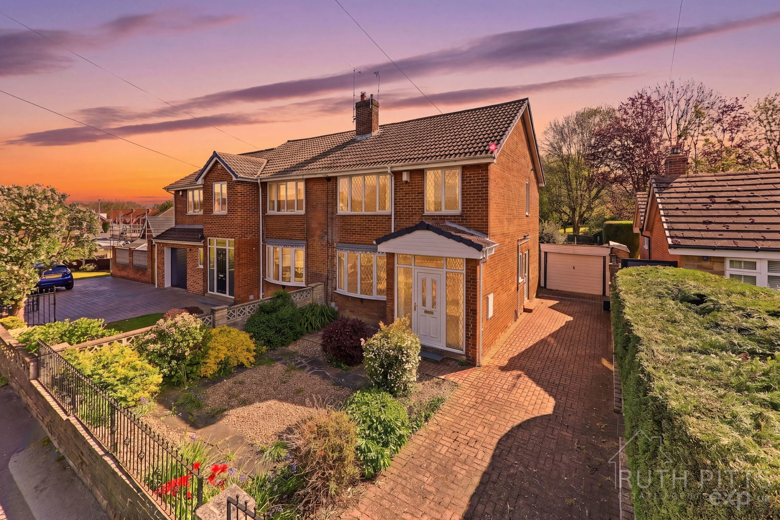 Semi Detached House in Pontefract