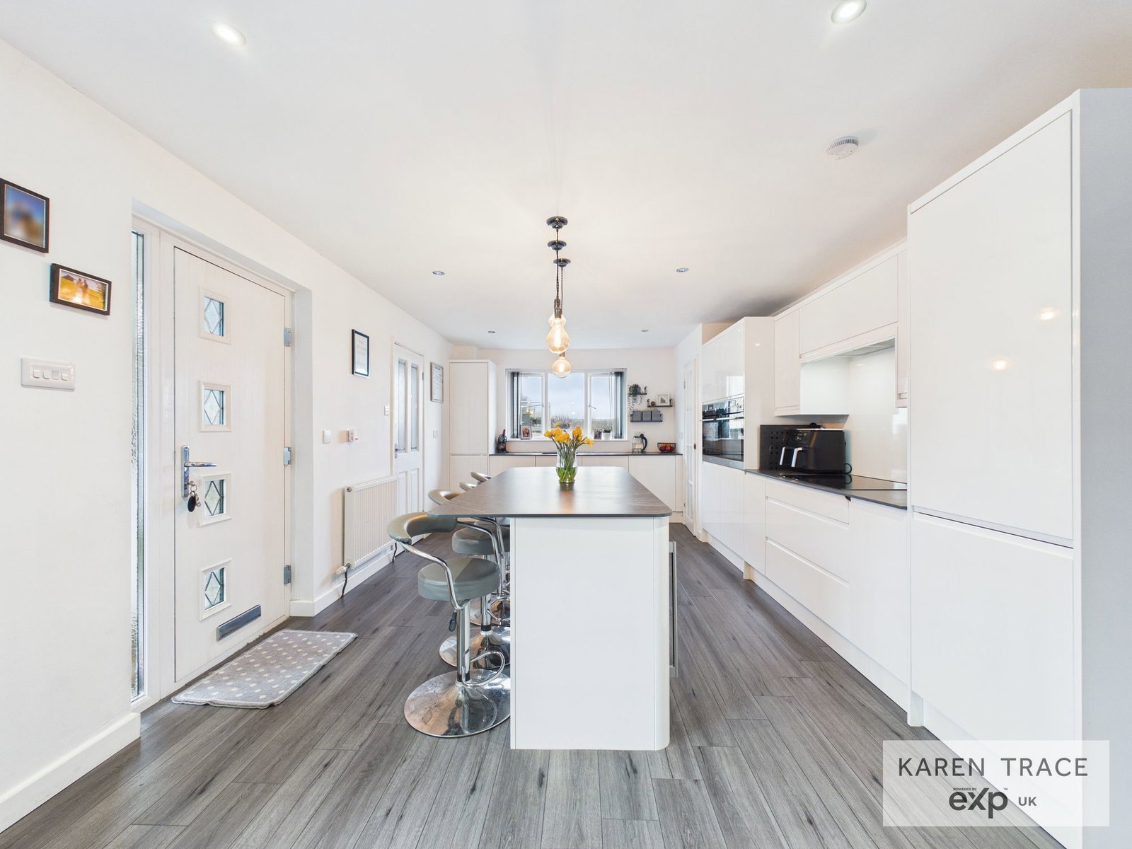 Detached House in Par
