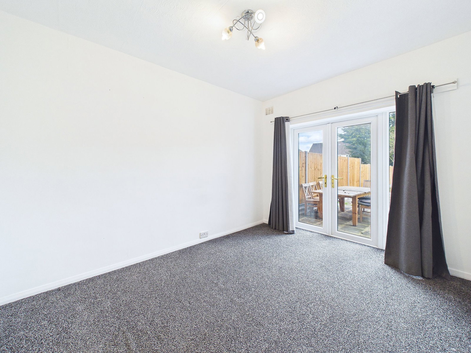 Semi Detached House in Leicester