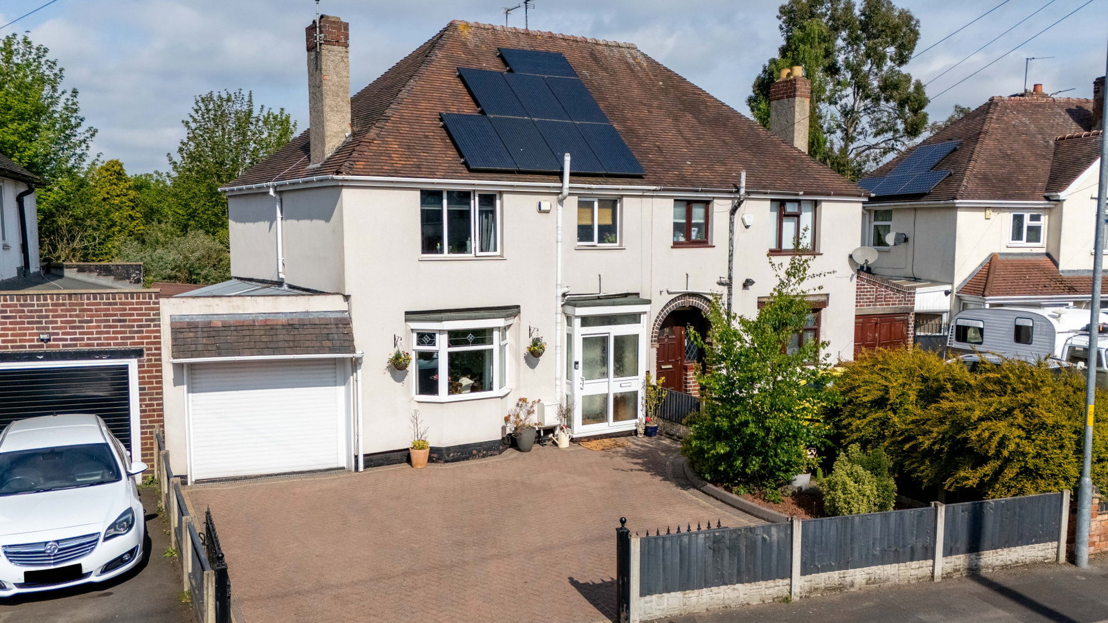 Semi Detached House in Walsall