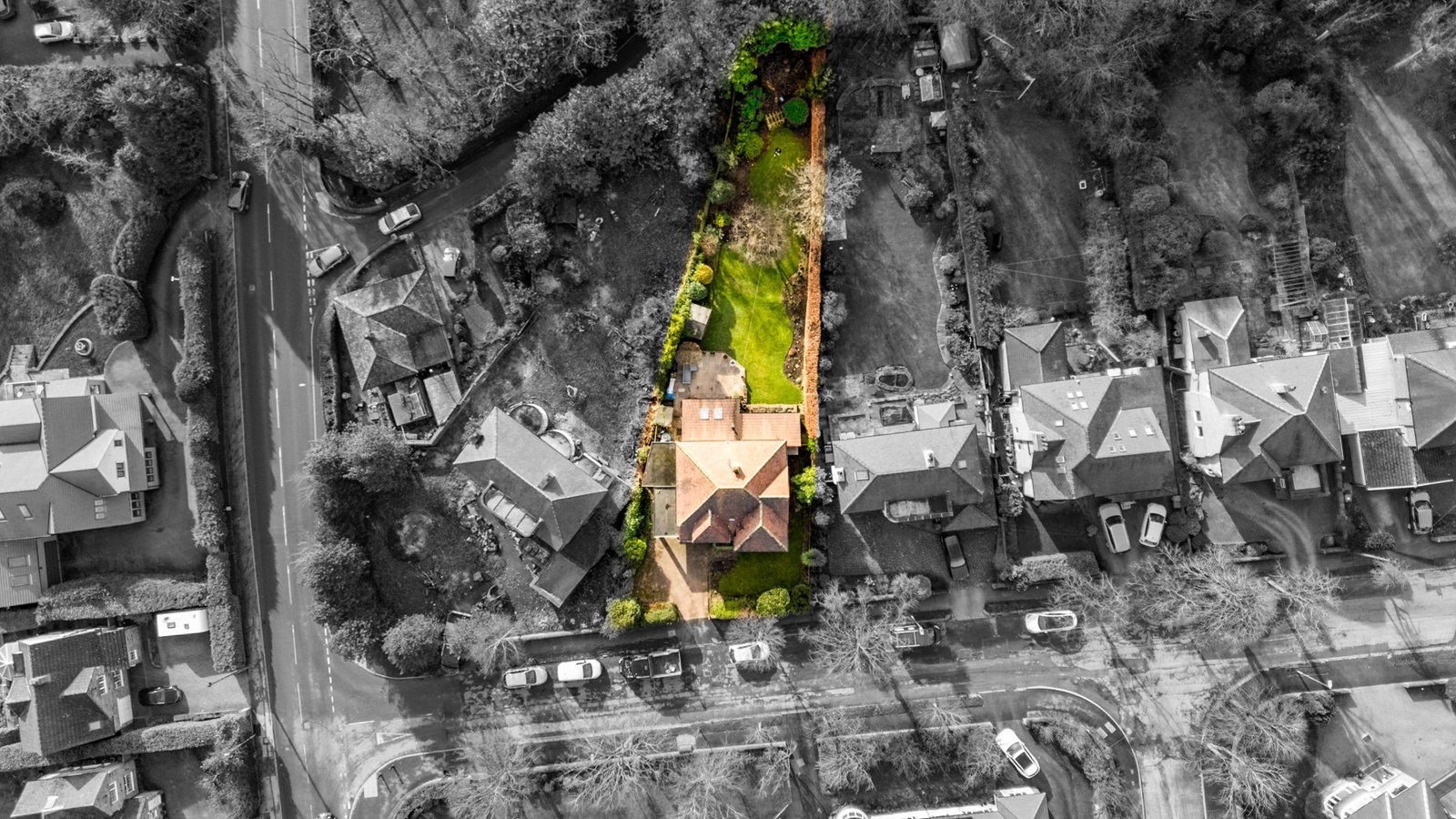 Detached House in Huddersfield