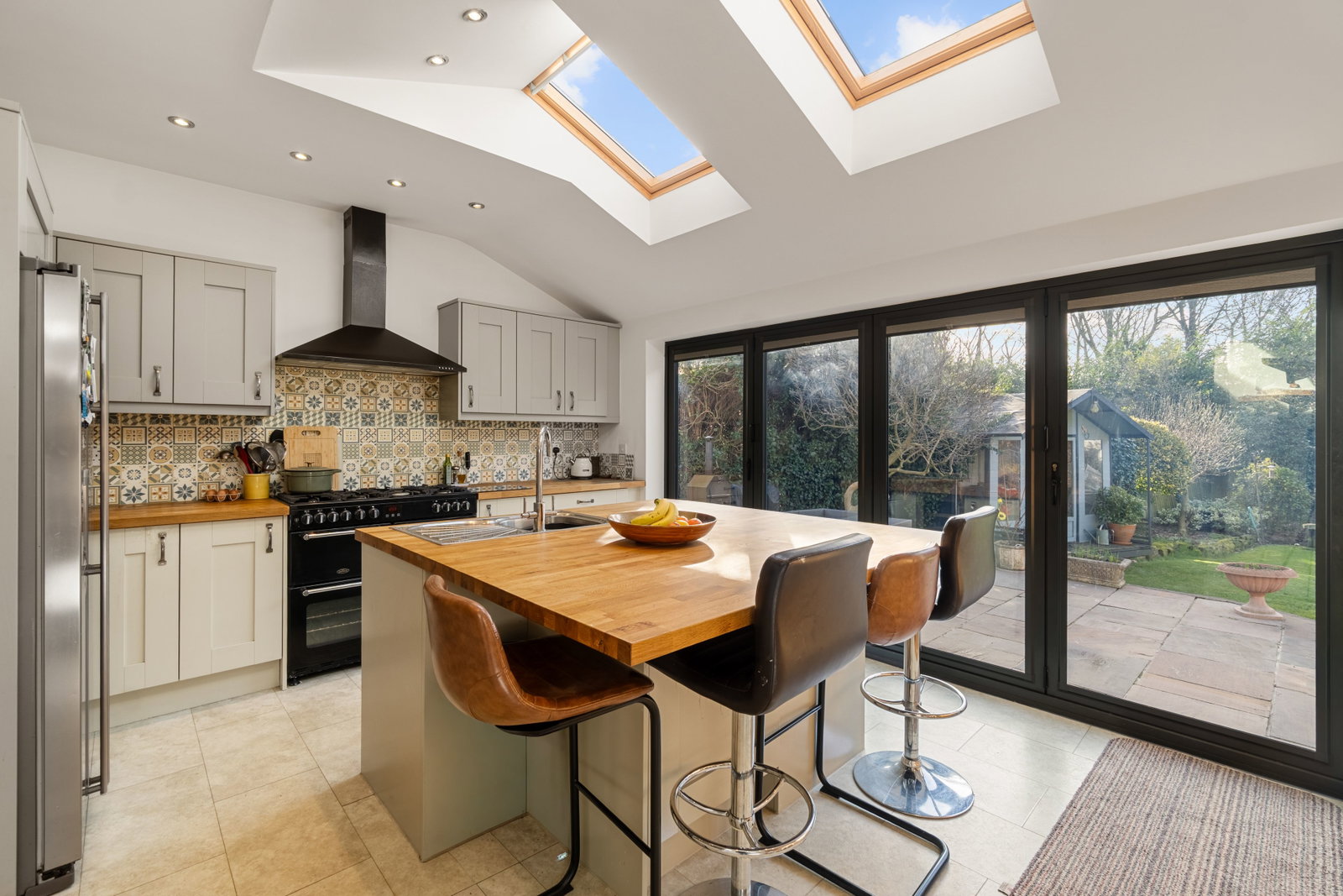 Detached House in Huddersfield