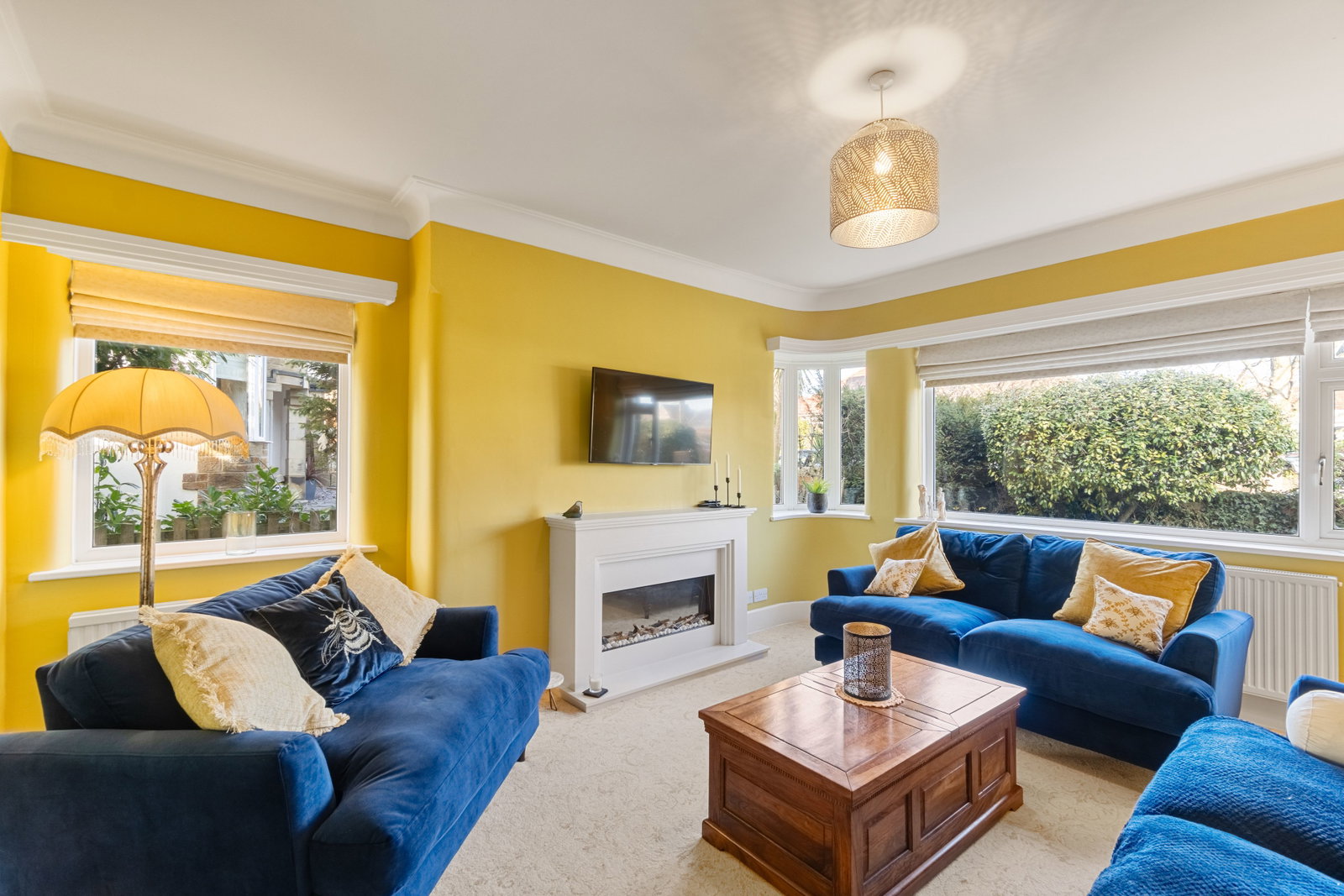 Detached House for sale in Huddersfield, Gernhill Avenue, Fixby, HD2