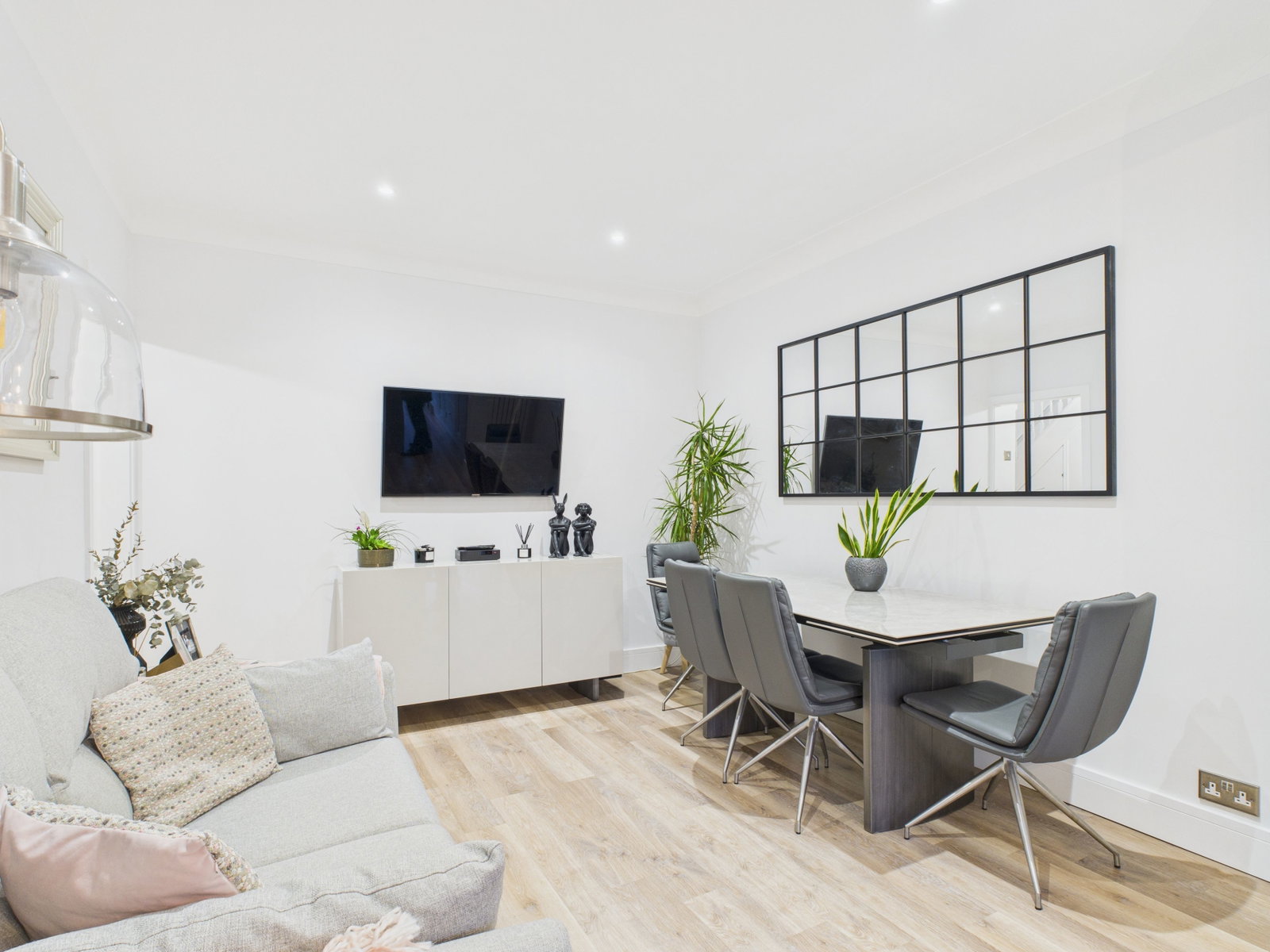 Semi Detached House in London