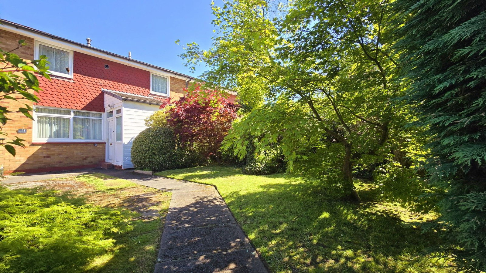 Semi Detached House in Sale