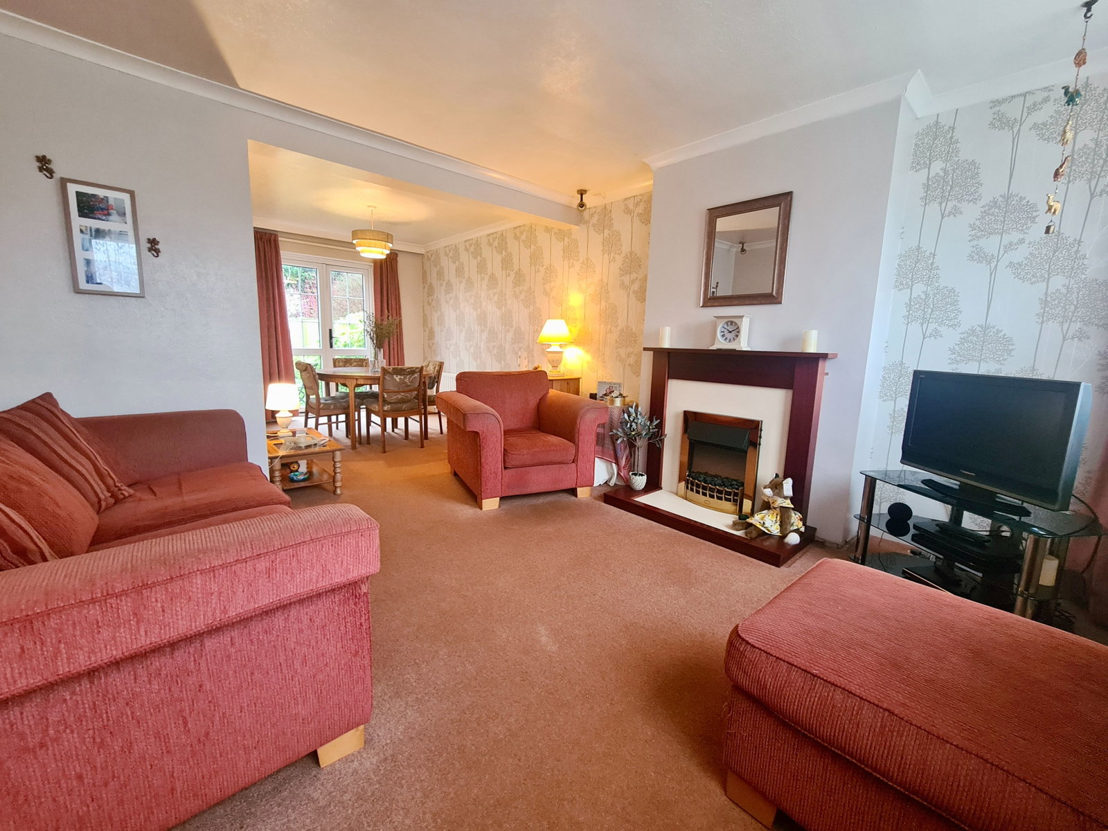 Semi Detached House in Kenilworth