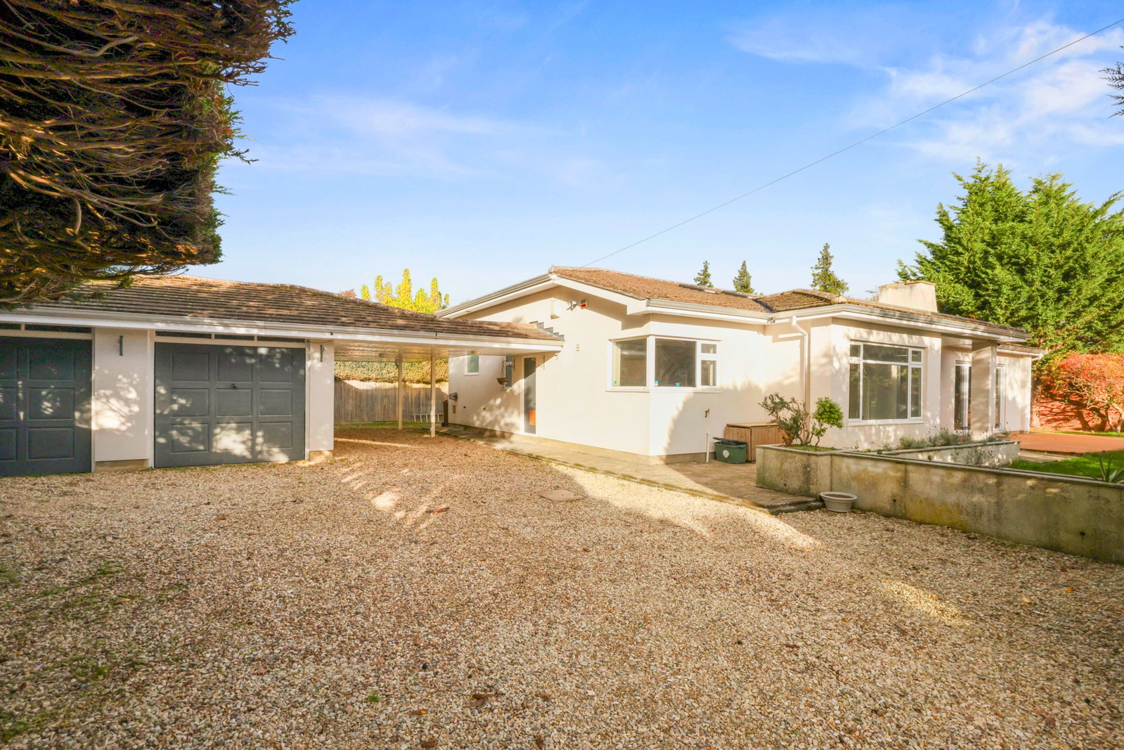 Bungalow in Cheltenham