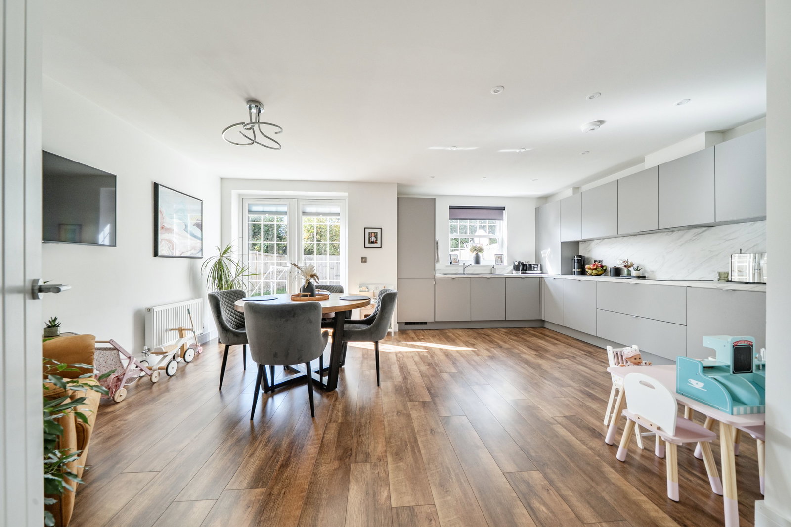 Semi Detached House for sale in Margate, Briary Fields, Margate, 1144 m²