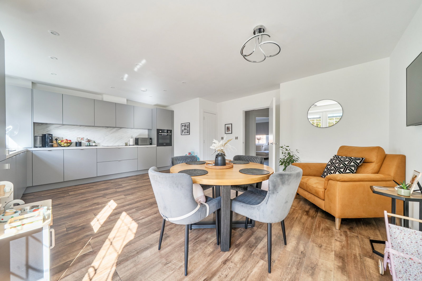 Semi Detached House for sale in Margate, Briary Fields, Margate, 1144 m²