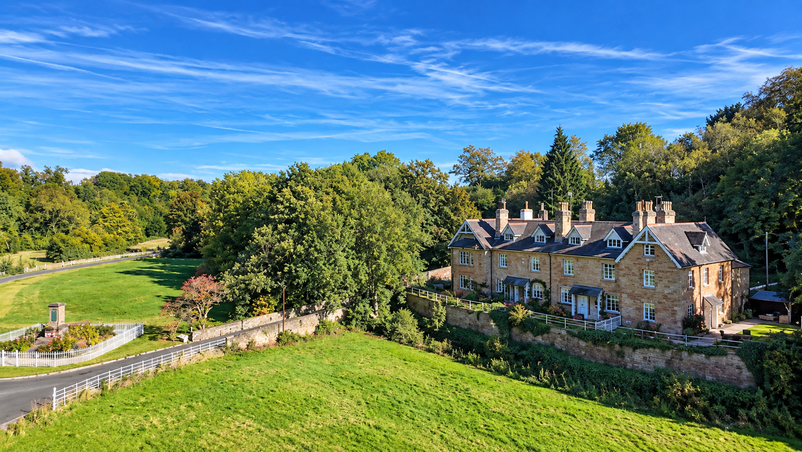 Cottage for sale in Mansfield Woodhouse, Bottom Row, Pleasley Vale, Mansfield Woodhouse