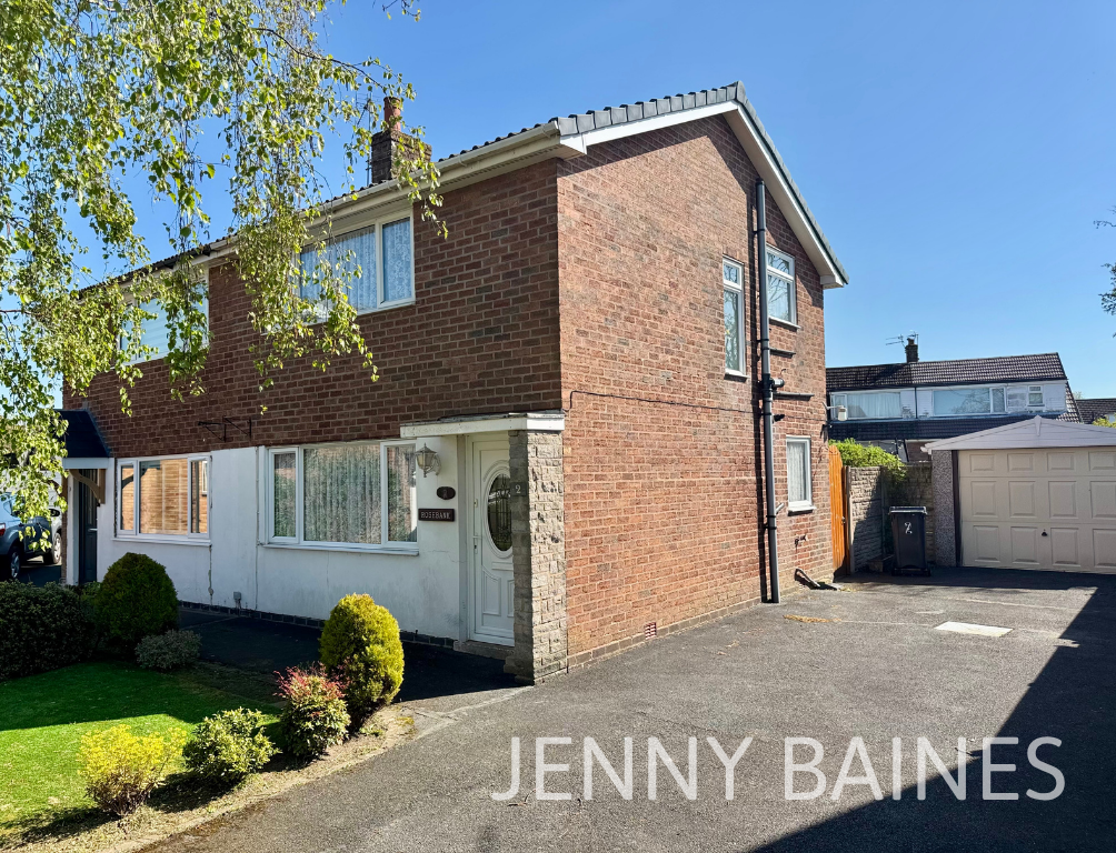 Semi Detached House in Preston
