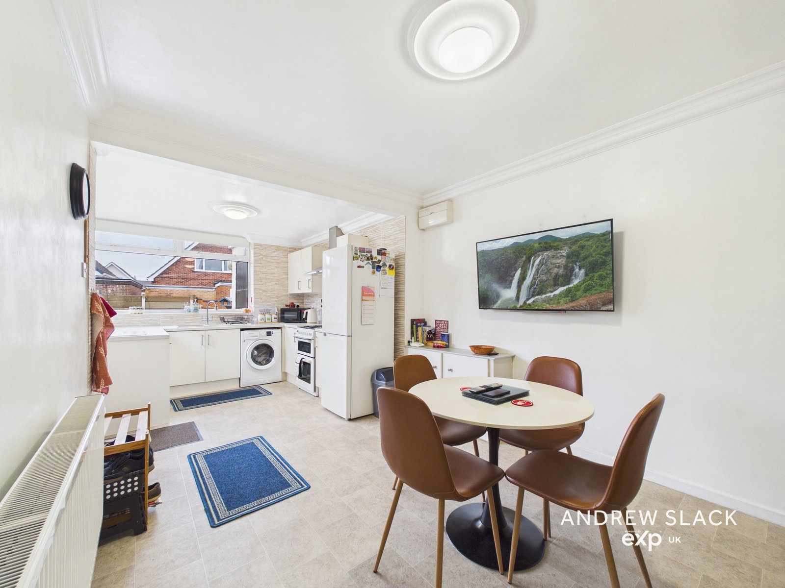 Semi Detached House in Mansfield