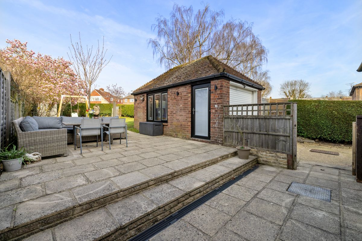 Semi Detached House in Petersfield