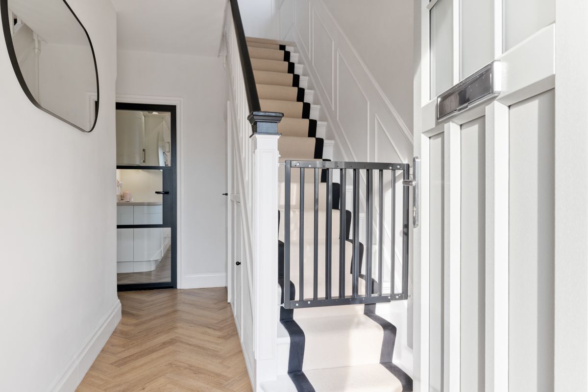 Semi Detached House in Petersfield