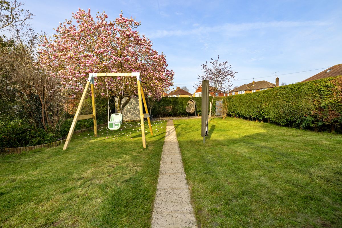 Semi Detached House in Petersfield