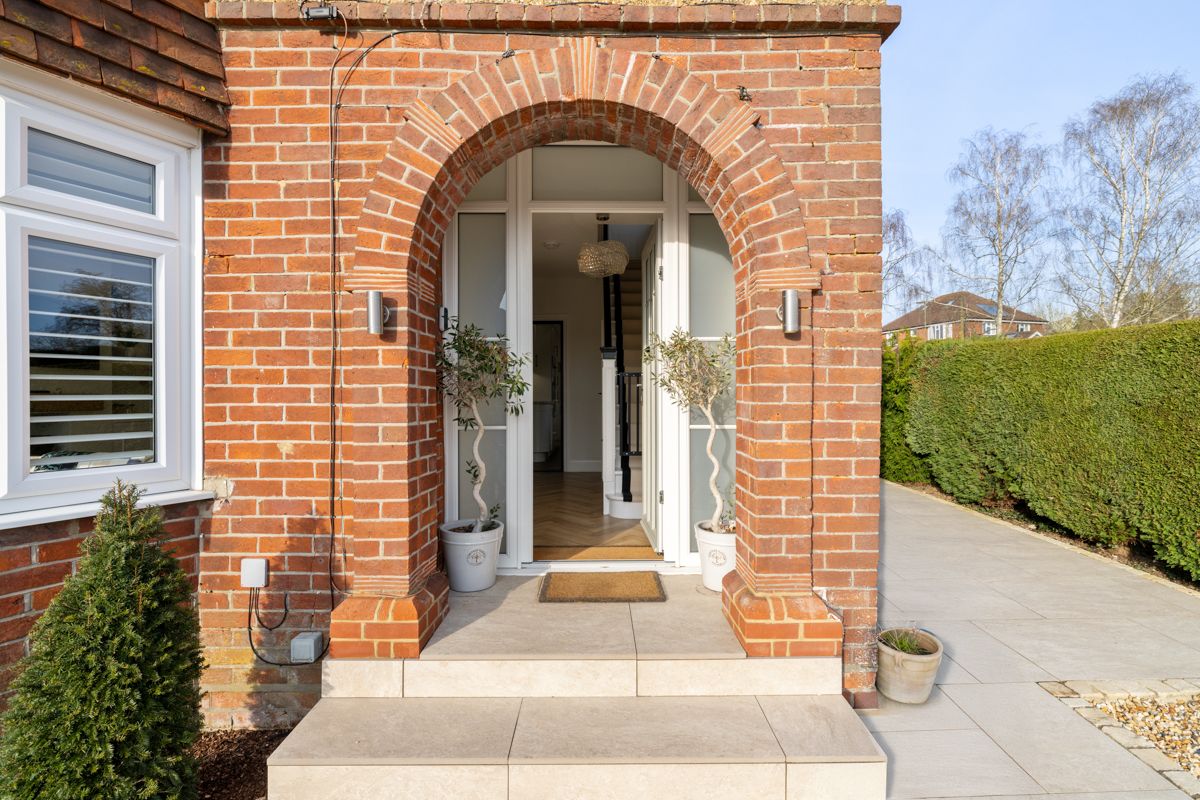 Semi Detached House in Petersfield