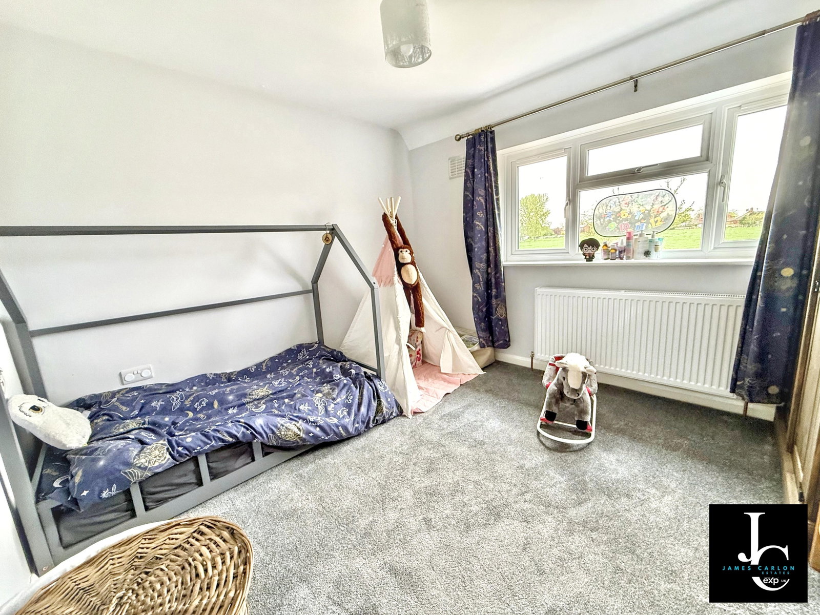 Semi Detached House in Telford