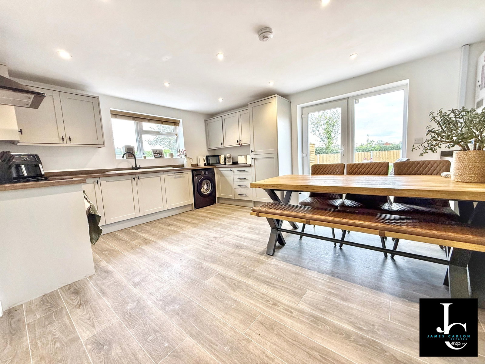 Semi Detached House in Telford