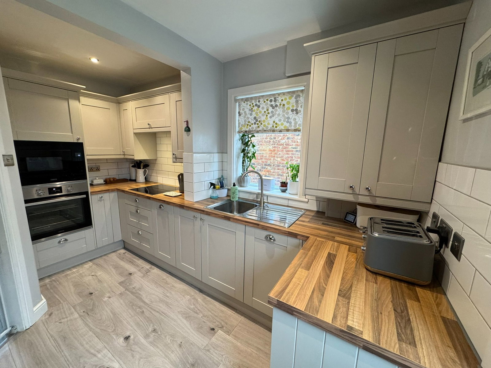 Semi Detached House in Ashford