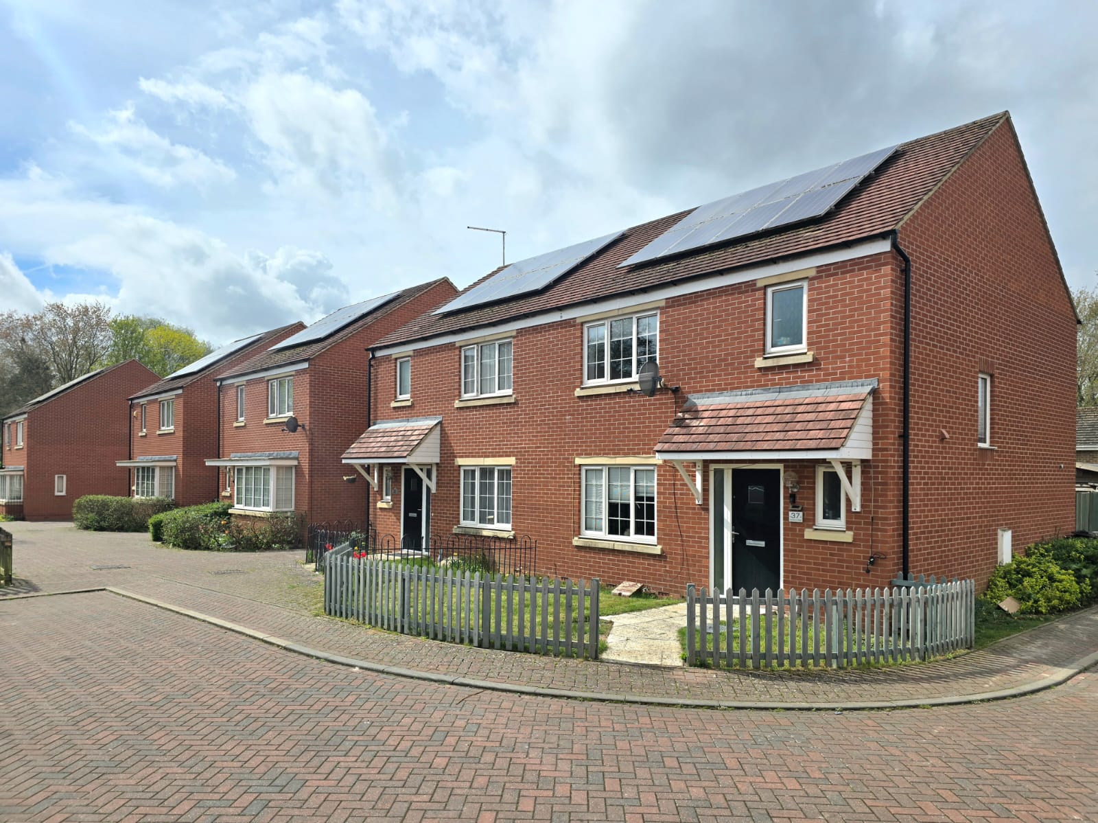 Semi Detached House in Northampton