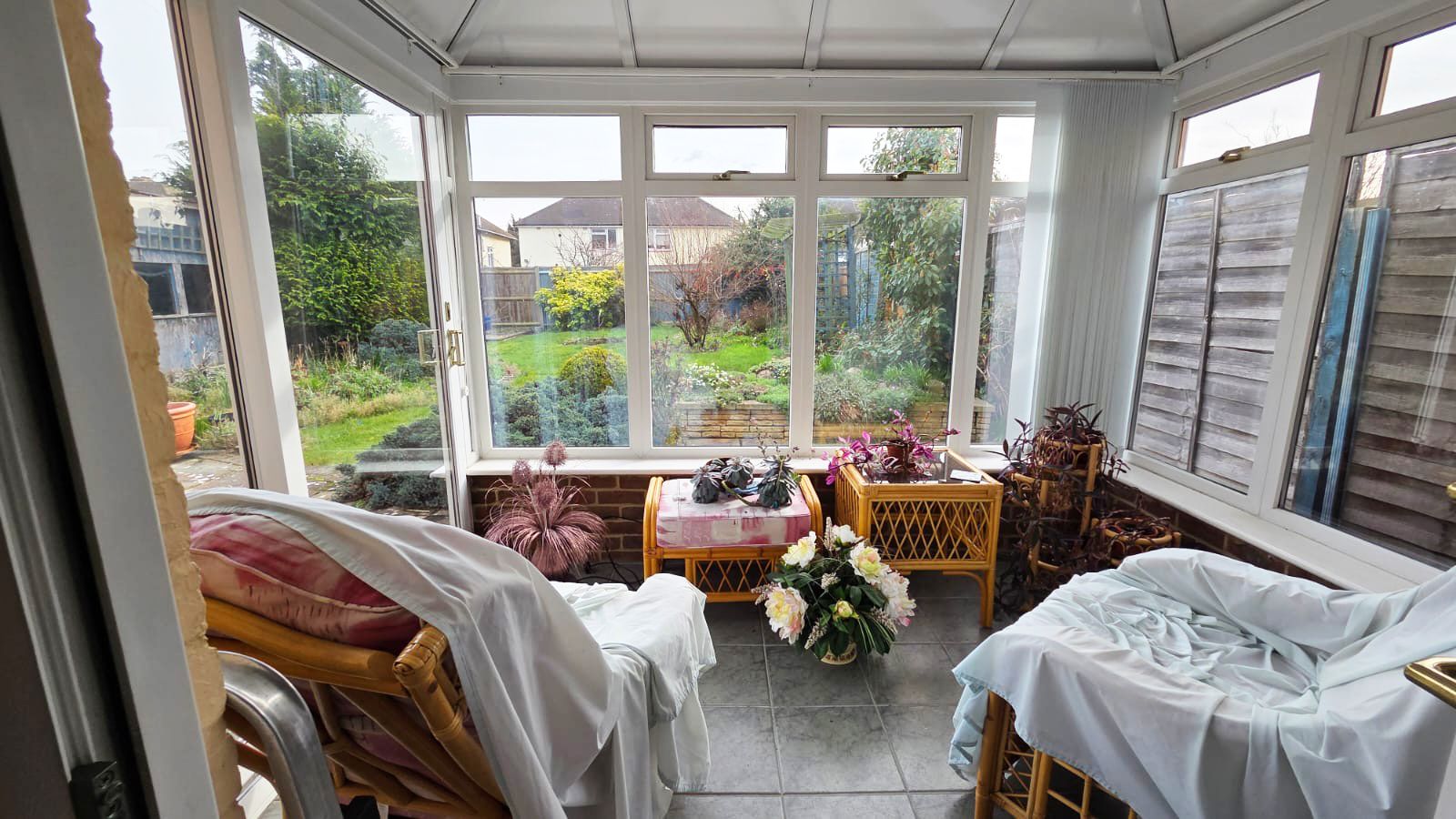 Semi Detached House for sale in Dartford, Littlebrook Manorway, Dartford, DA1 5EA