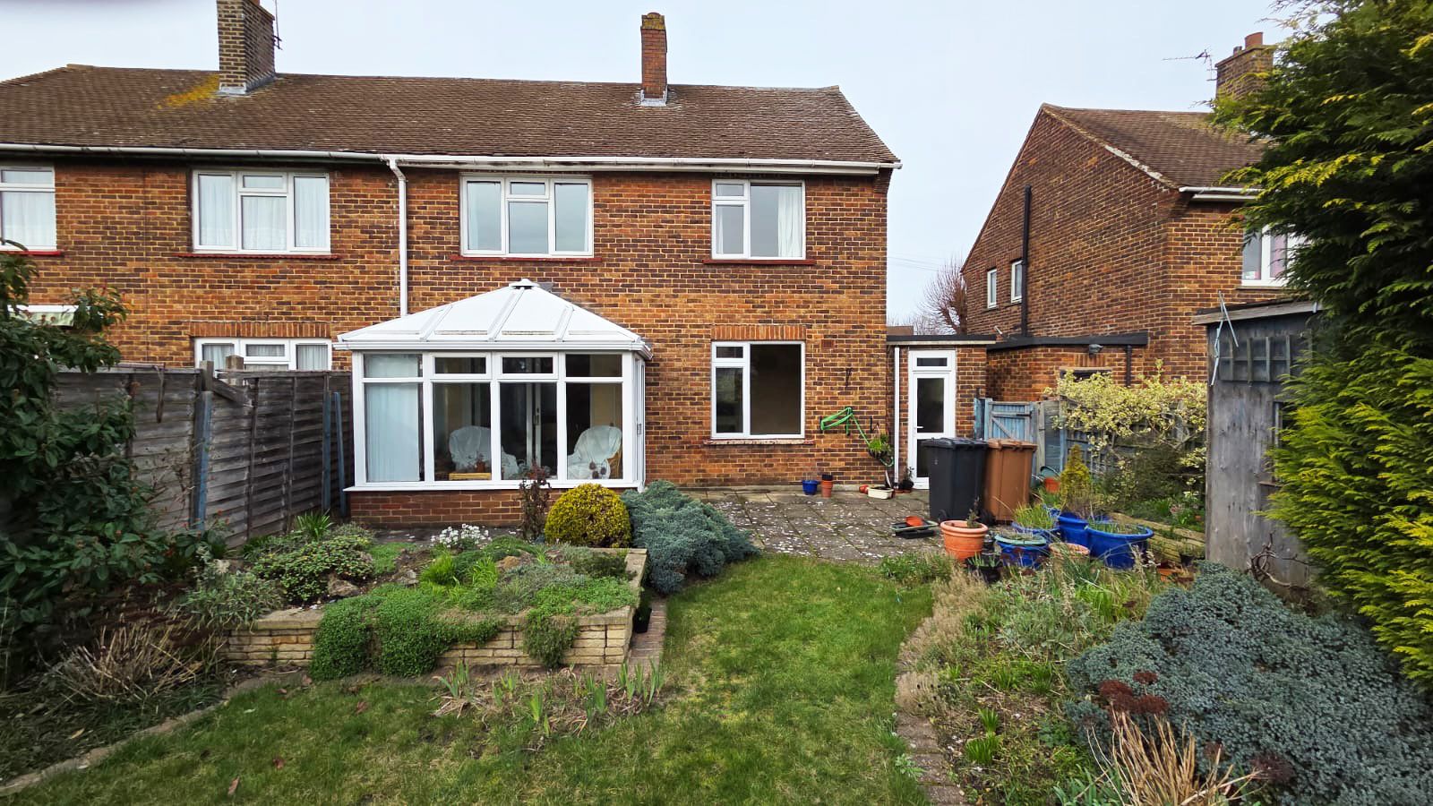 Semi Detached House for sale in Dartford, Littlebrook Manorway, Dartford, DA1 5EA
