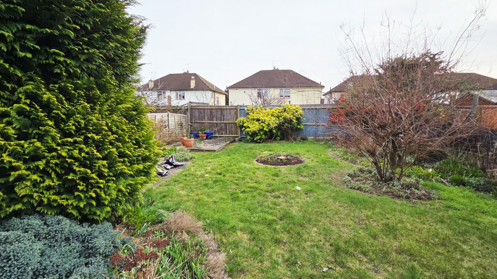 Semi Detached House for sale in Dartford, Littlebrook Manorway, Dartford, DA1 5EA