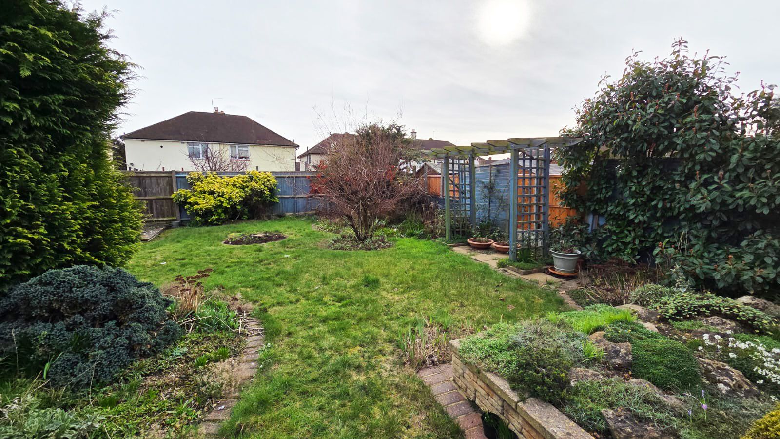 Semi Detached House for sale in Dartford, Littlebrook Manorway, Dartford, DA1 5EA