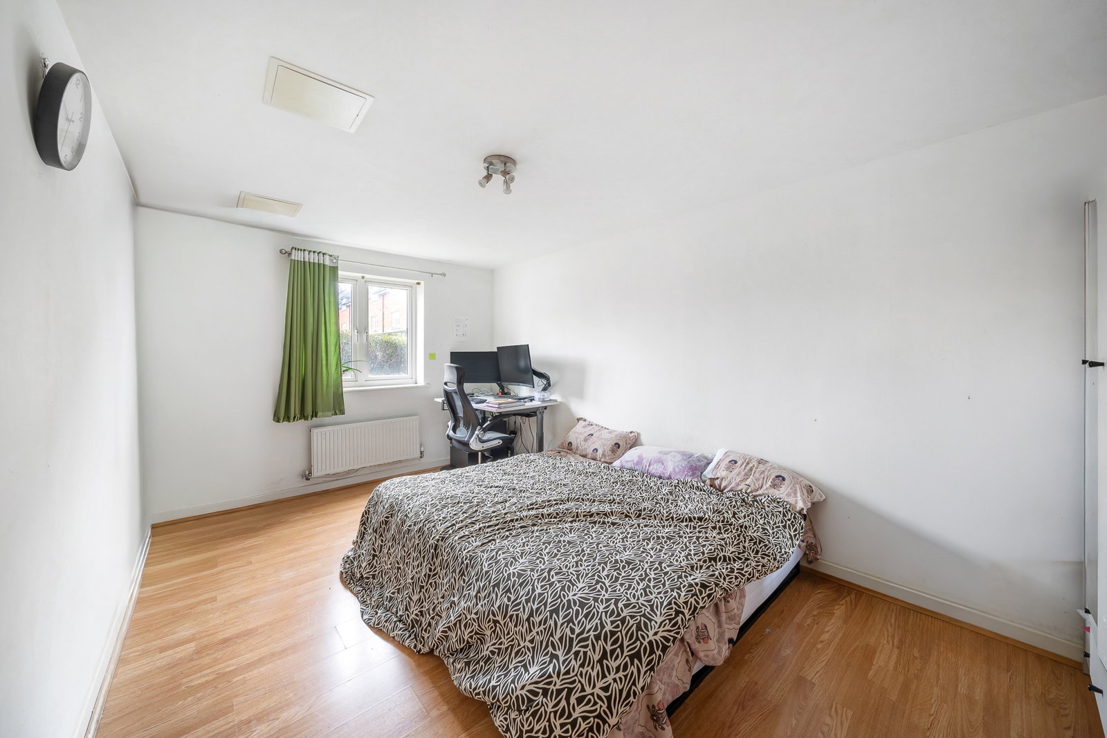 Apartment in Isleworth