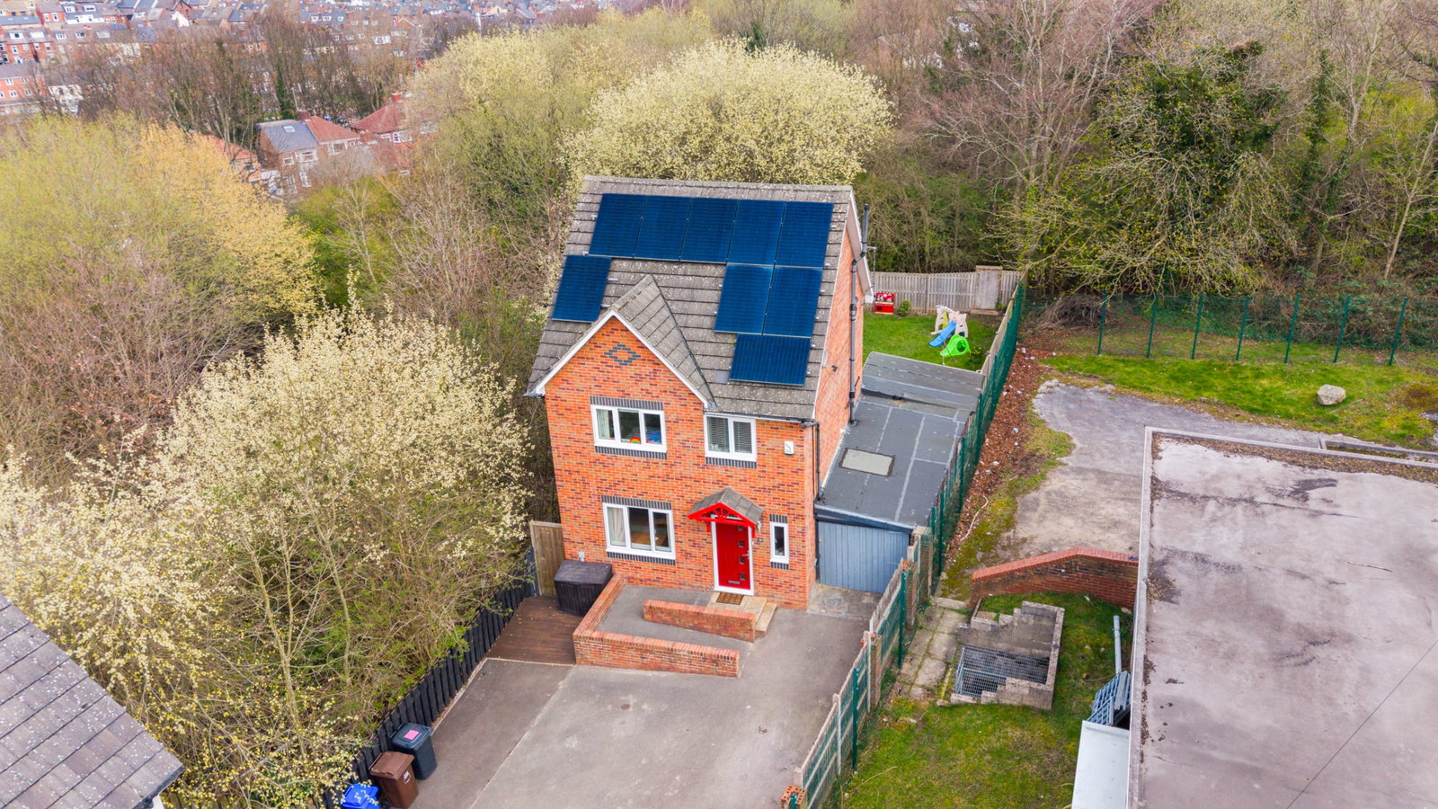 Detached House in Sheffield