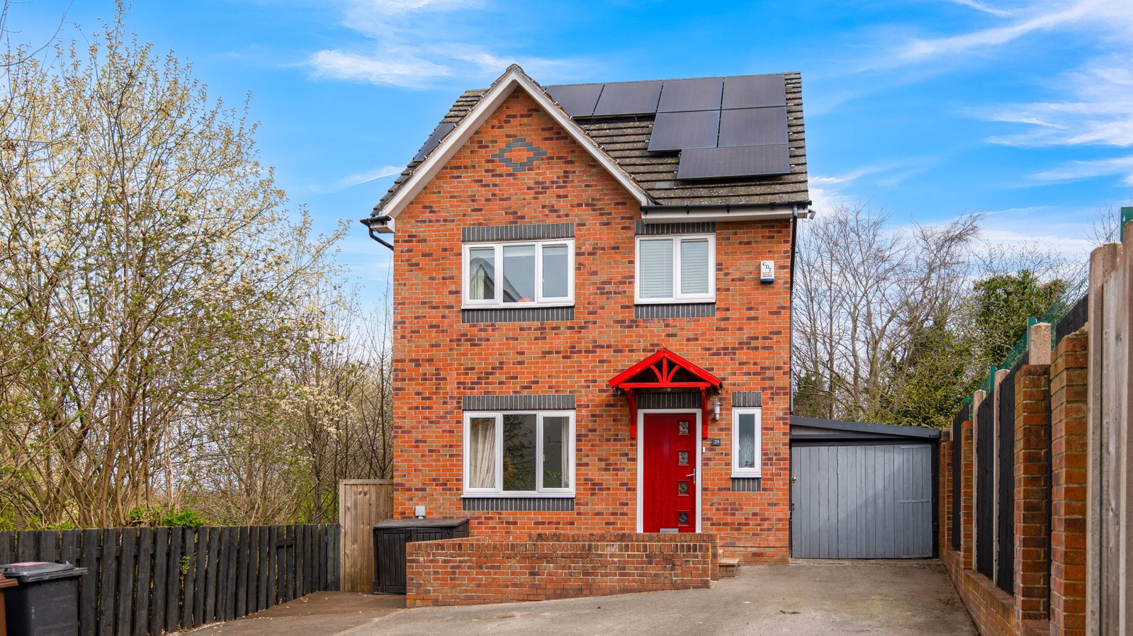 Detached House in Sheffield